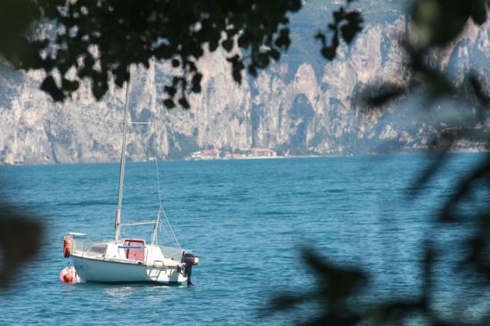 barca-lago-di-garda